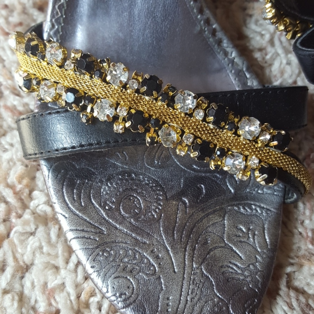 Shoes - Picture 4 of 4